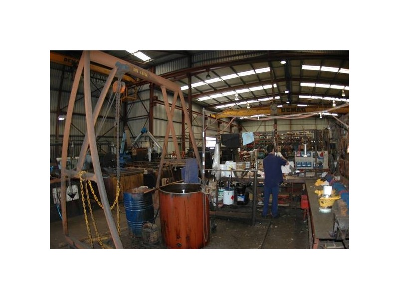 8 RAYMOND AVENUE, Bayswater WA 6053