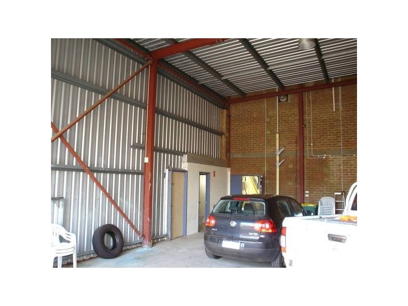 19 Robinson Avenue, Belmont WA 6104