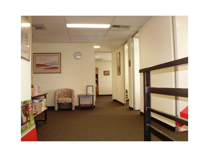 3/8 Weir Road, Malaga WA 6090