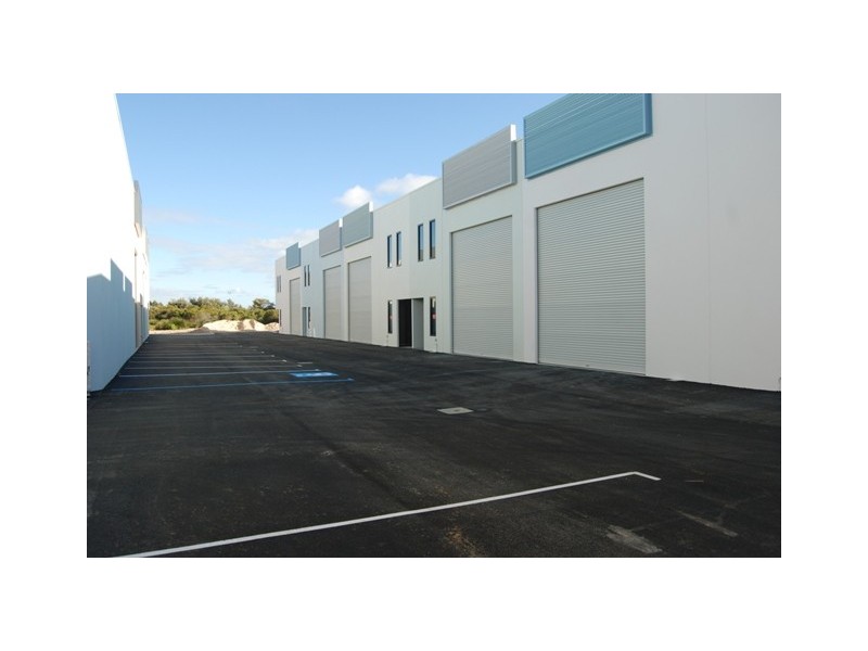 24/8 Pickard Avenue, Rockingham WA 6168