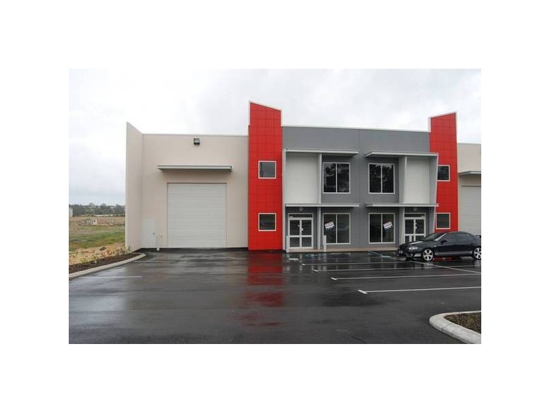 2/919 Hammond Road, Cockburn Central WA 6164