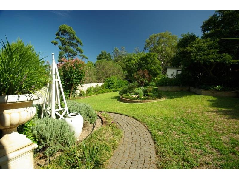 8 Wayella St, West Ryde NSW 2114