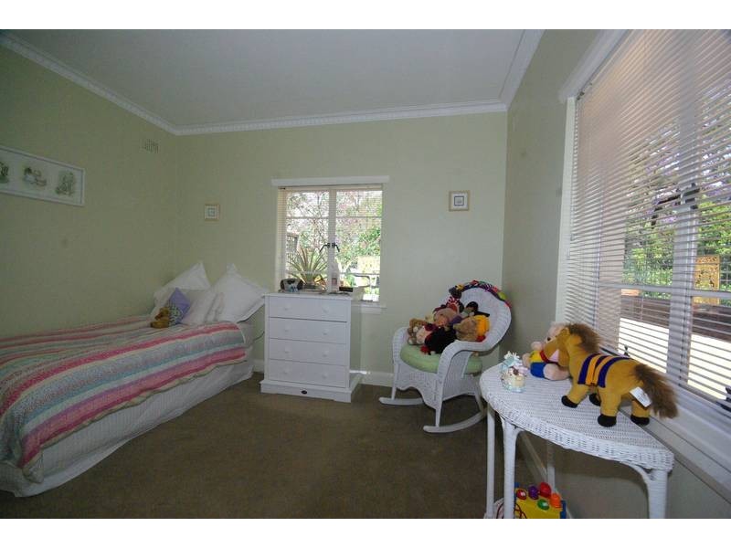 104 Shaftsbury Rd, Denistone West NSW 2114