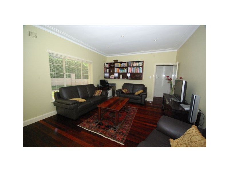 104 Shaftsbury Road, Denistone West NSW 2114