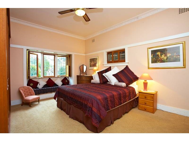 10 Eastwood Avenue, Eastwood NSW 2122