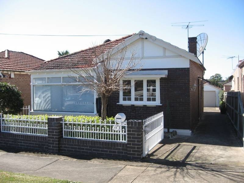 19 Brande Street, Belmore NSW 2192