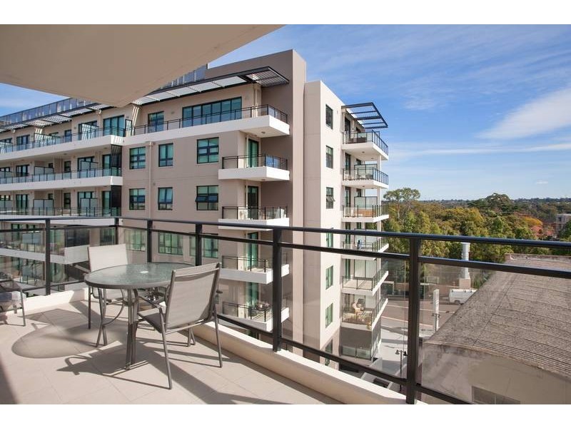 27/13 Bay Drive, Meadowbank NSW 2114