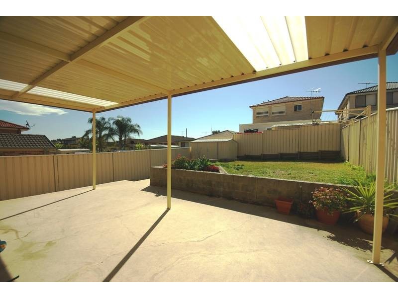 21B Esk Avenue, Green Valley NSW 2168