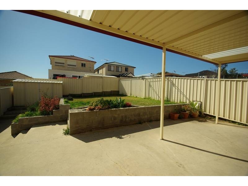 21B Esk Avenue, Green Valley NSW 2168