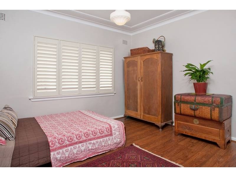 2 Glenayr Avenue, West Ryde NSW 2114