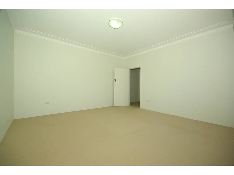 2/93 Bellevue Ave, Eastwood NSW 2122