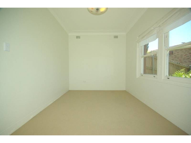 2/93 Bellevue Ave, Eastwood NSW 2122