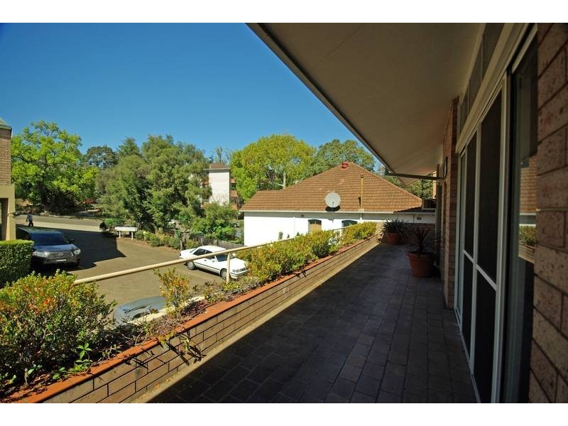 8a/27 Bank St, Meadowbank NSW 2114