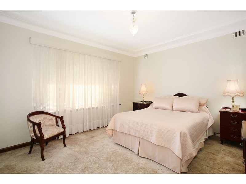 10 Jayne St, West Ryde NSW 2114