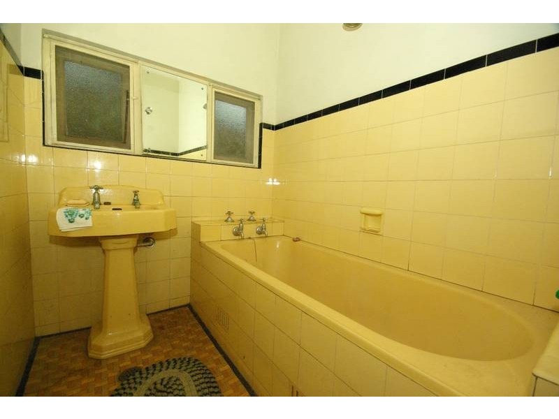 76 Chatham Rd, Denistone NSW 2114