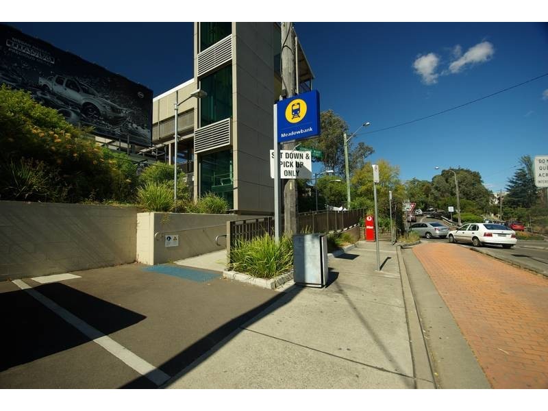 8B/27 Bank St, Meadowbank NSW 2114