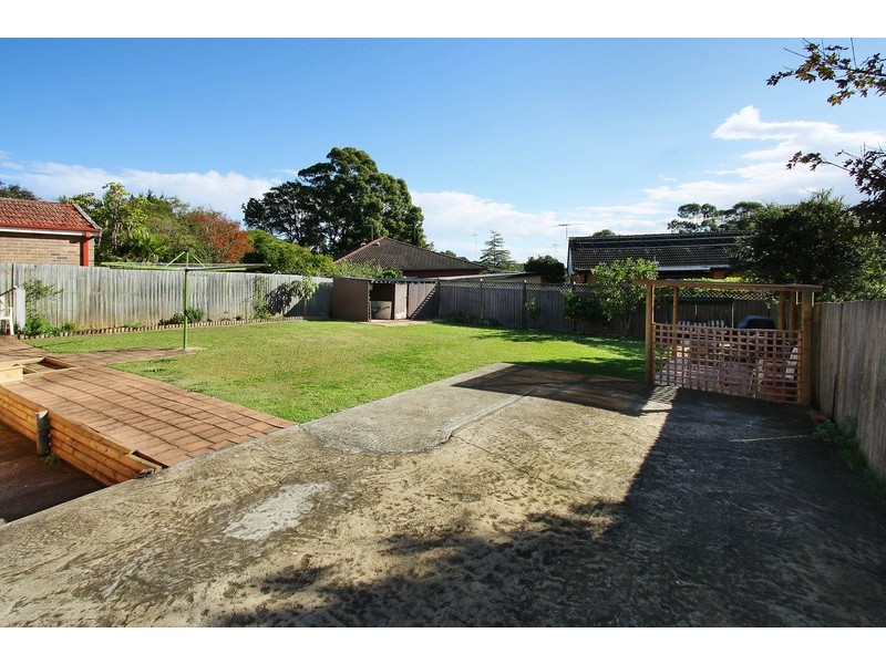 15 Waratah St, Eastwood NSW 2122