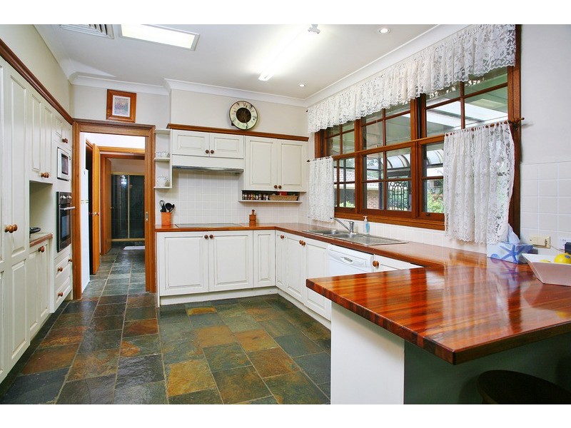 18 Isobell Ave, West Pennant Hills NSW 2125