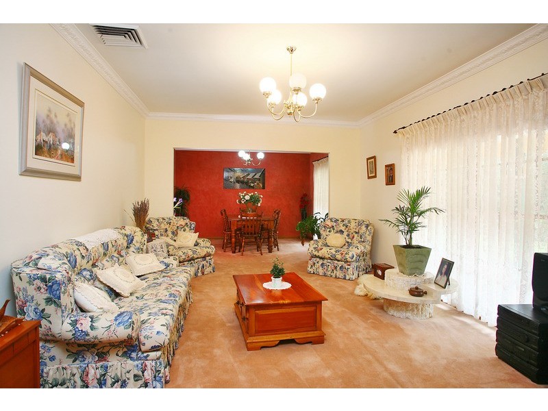 18 Isobell Ave, West Pennant Hills NSW 2125