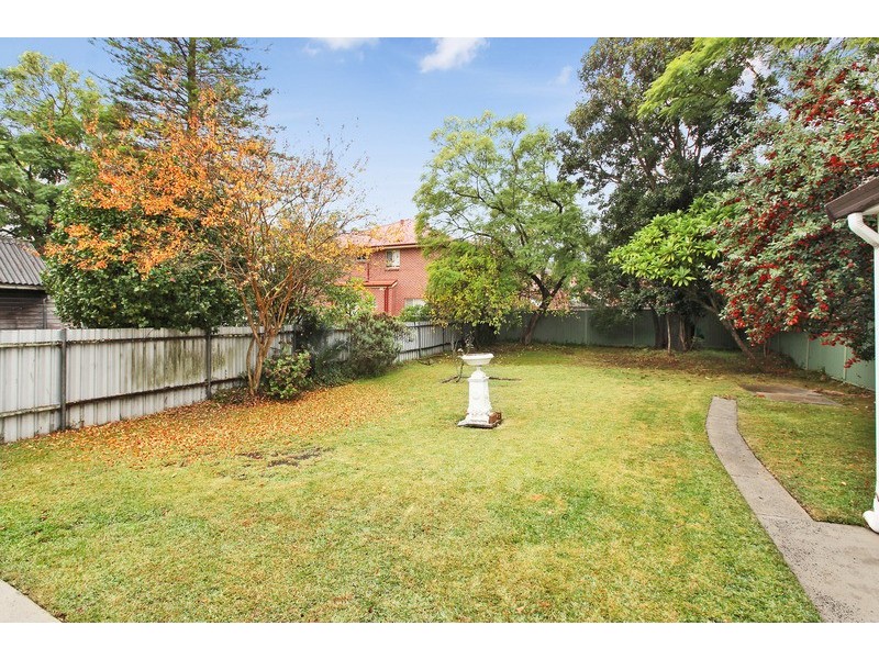 30 Russell St, Eastwood NSW 2122