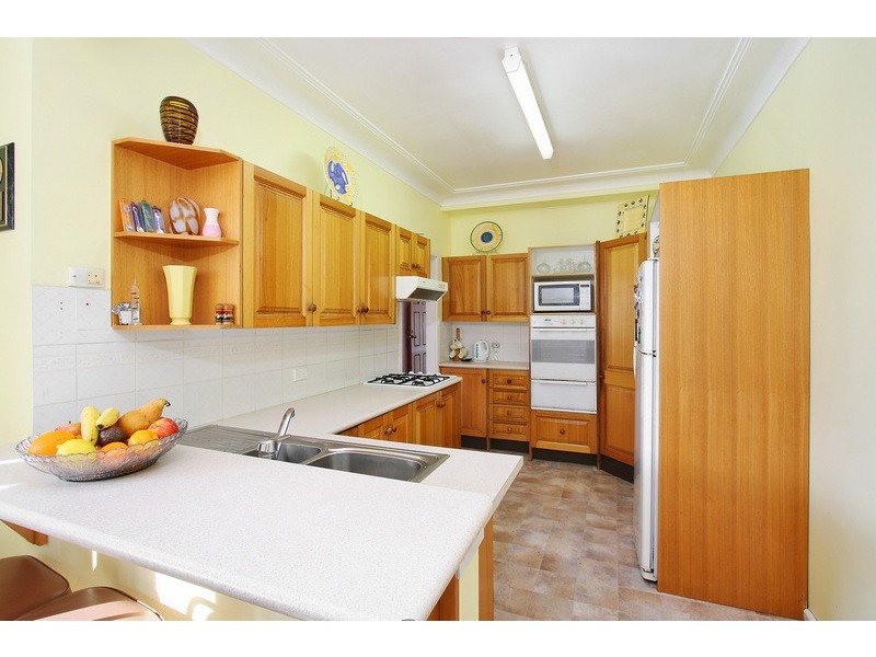 15 Waratah St, Eastwood NSW 2122