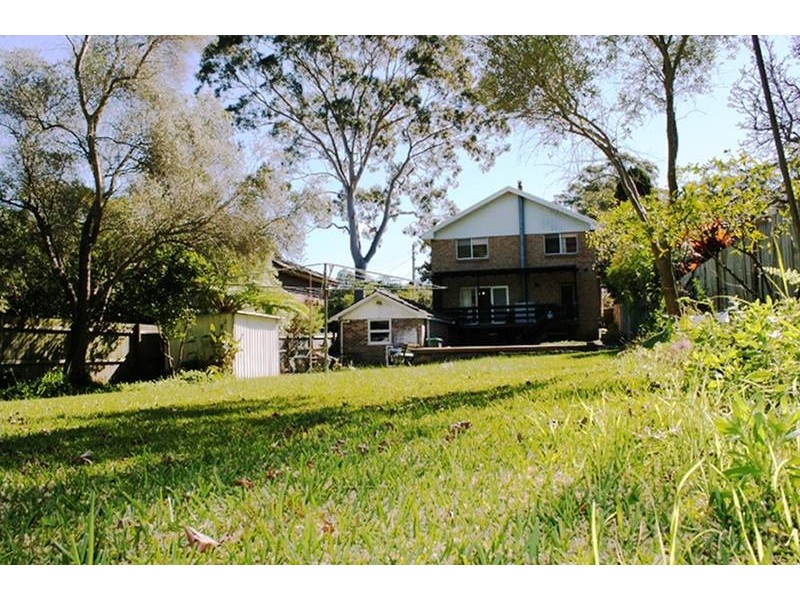 1 Stratford Ave, Denistone NSW 2114