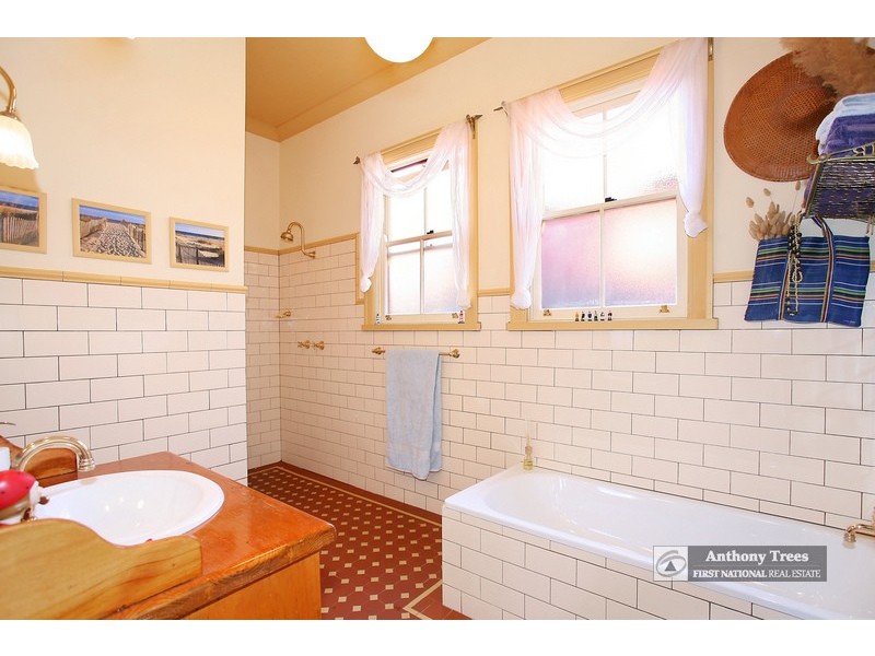 27 Alexandria Ave, Eastwood NSW 2122