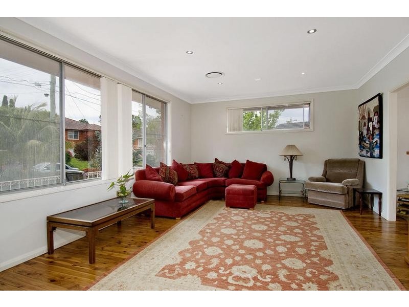 27 Harley Cres, Eastwood NSW 2122