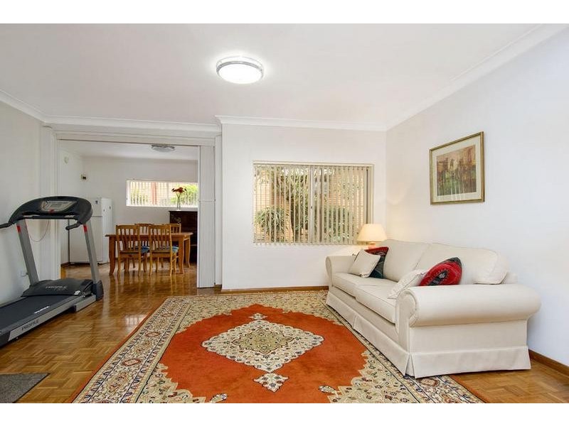 27 Harley Cres, Eastwood NSW 2122