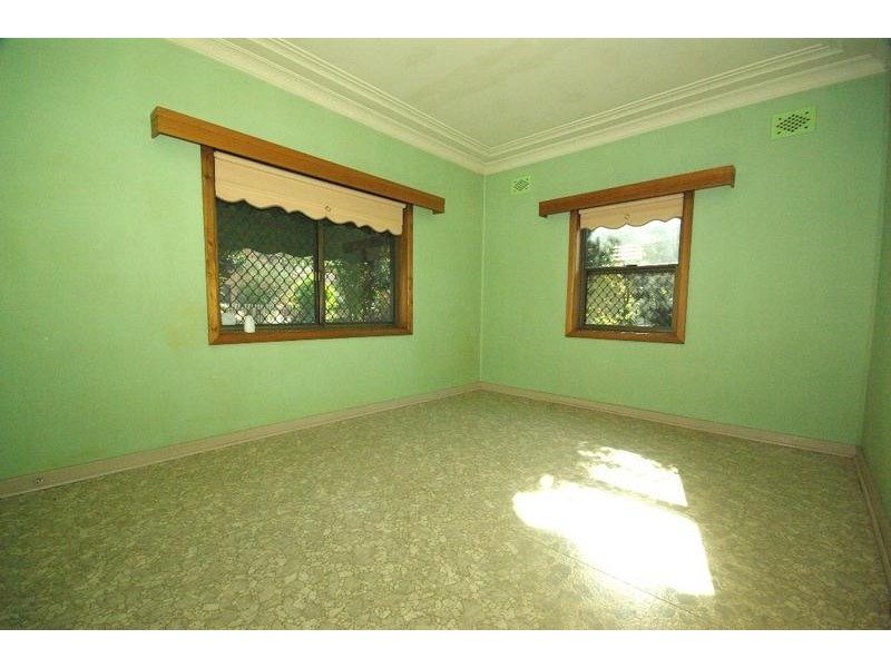 10 Johnston Rd, Eastwood NSW 2122