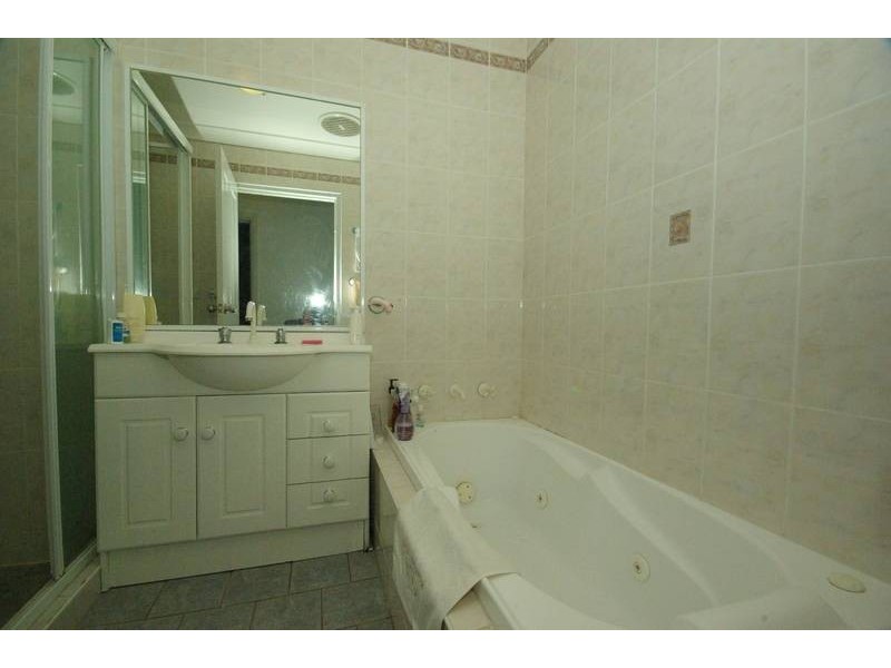 2/69 Terry Road, Eastwood NSW 2122