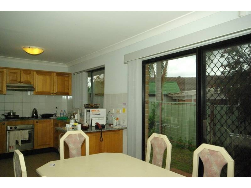 2/69 Terry Road, Eastwood NSW 2122