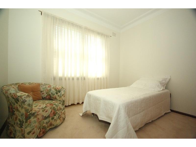 4 Salter Cres, Denistone East NSW 2112
