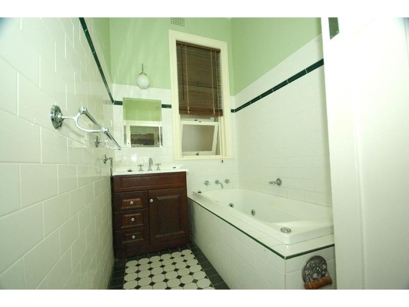 19 Hillview Road, Eastwood NSW 2122