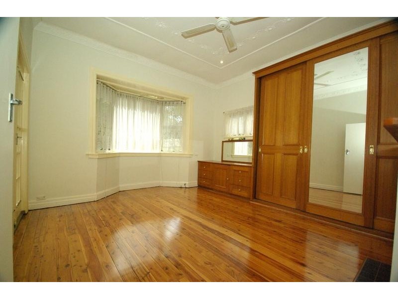 19 Hillview Road, Eastwood NSW 2122