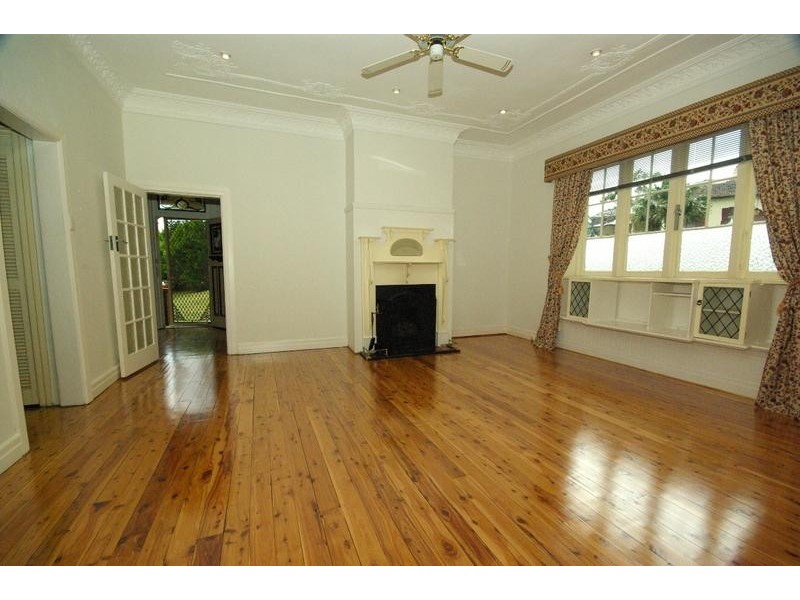 19 Hillview Road, Eastwood NSW 2122