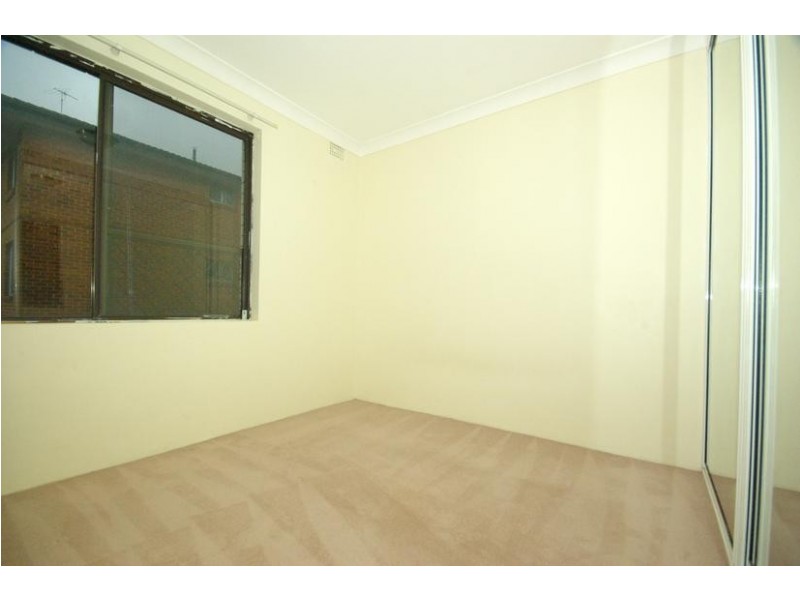 10/18 Meadow Cres, Meadowbank NSW 2114