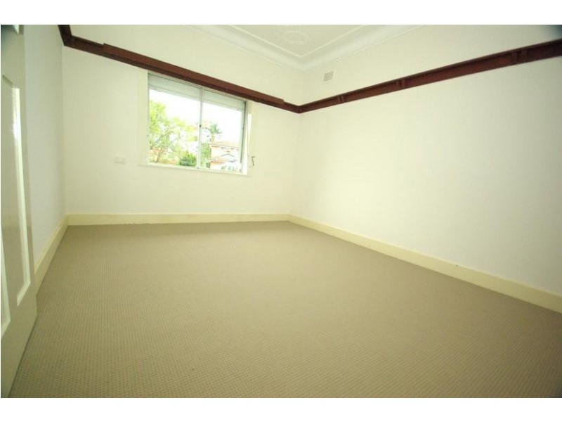 86 Adelaide St, West Ryde NSW 2114
