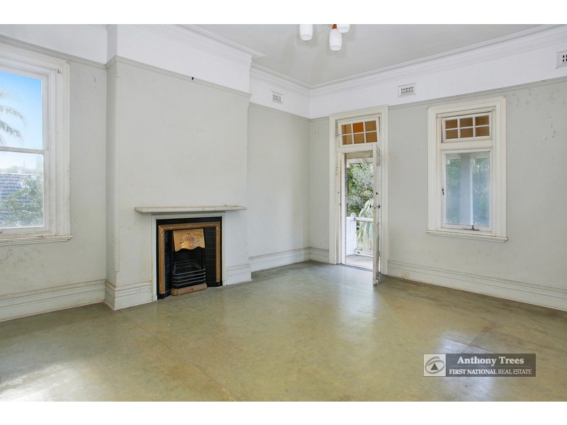 4 Auld Avenue, Eastwood NSW 2122