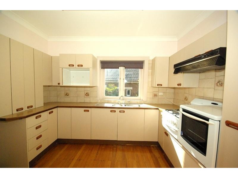 24 Railway Ave, Eastwood NSW 2122