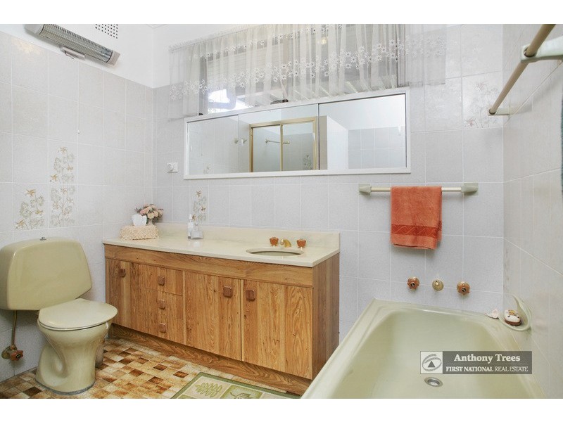 20 Kingsford Ave, Eastwood NSW 2122