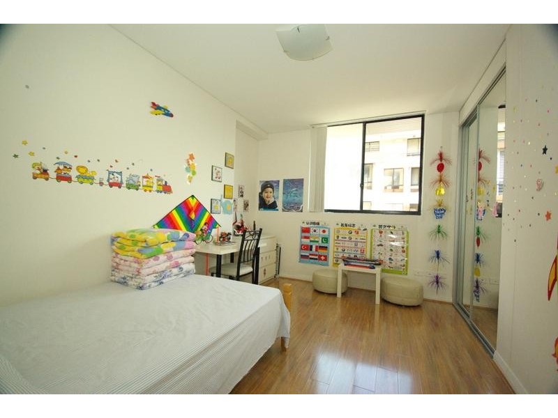 4109/10 Porter St, Meadowbank NSW 2114