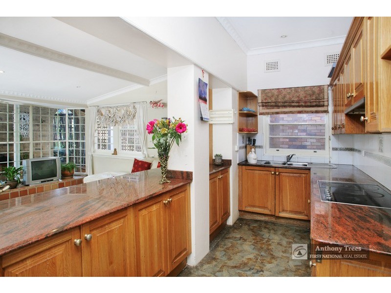 2 Kings Rd, Denistone East NSW 2112