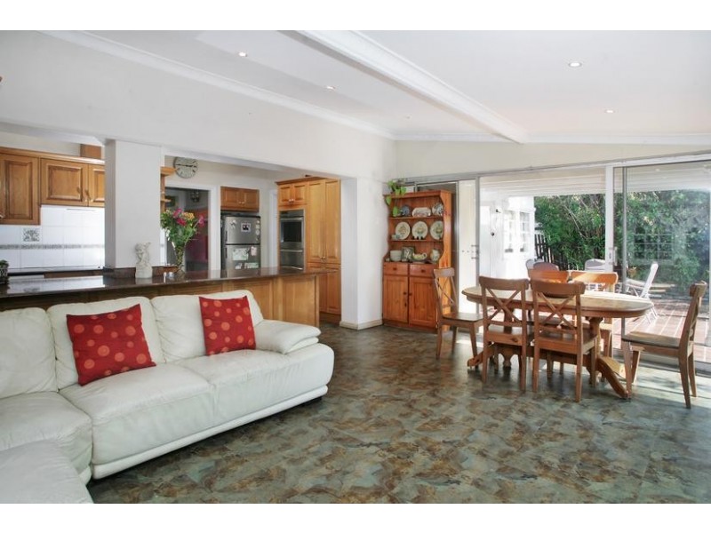 2 Kings Rd, Denistone East NSW 2112