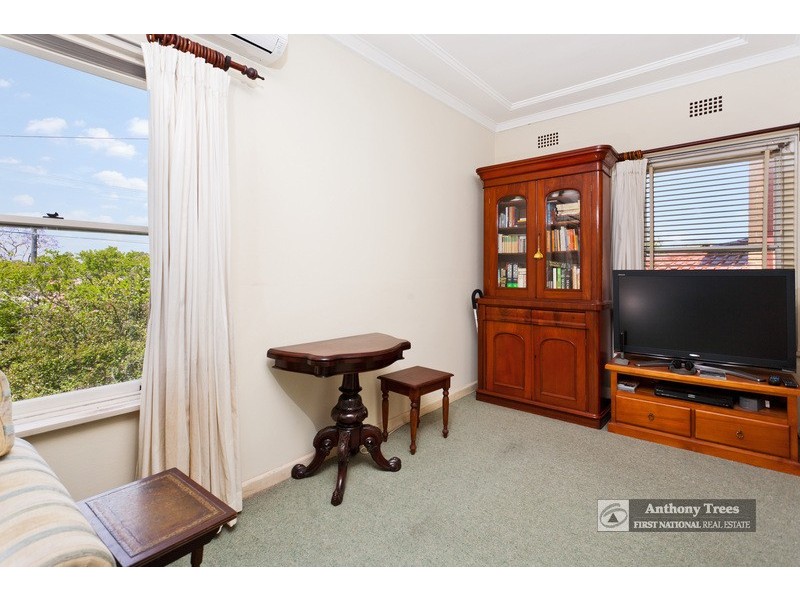 1 Salter Cres, Denistone East NSW 2112