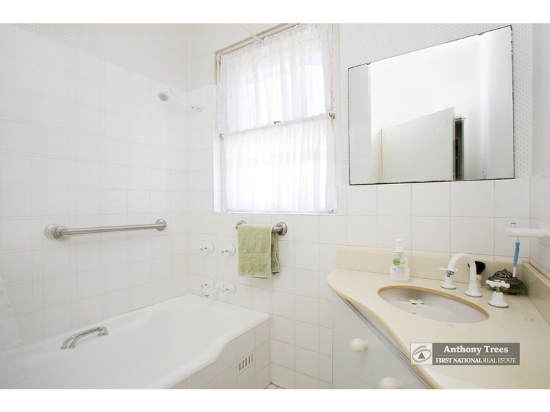 1 Salter Cres, Denistone East NSW 2112