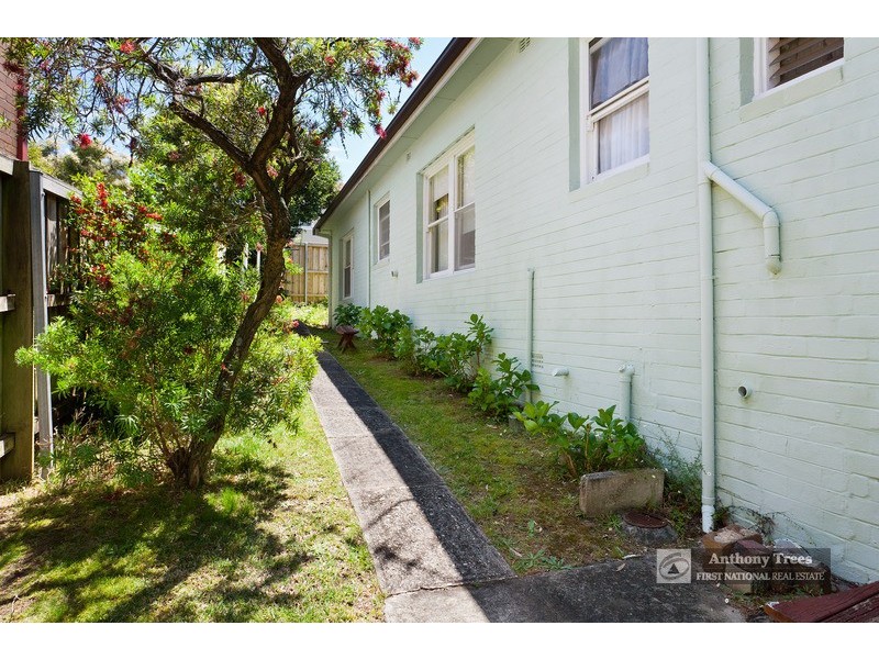 1 Salter Cres, Denistone East NSW 2112