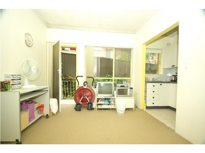 1/35 Meadow Cr, Meadowbank NSW 2114