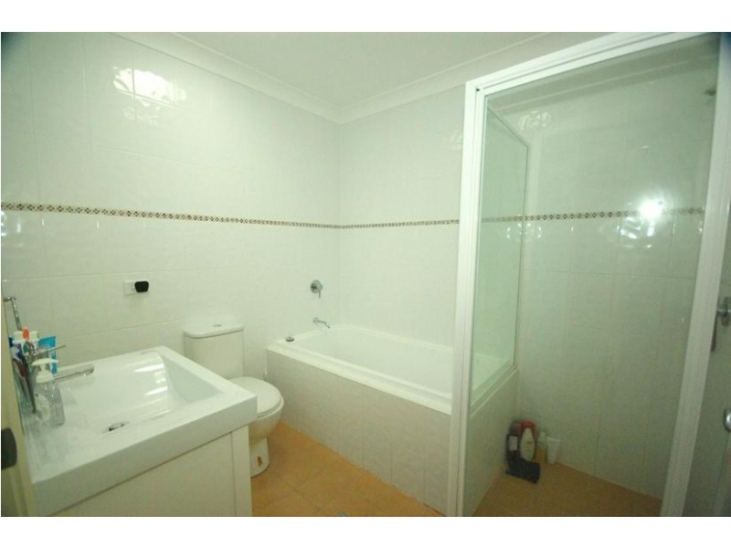 8a Bimbadeen St, Eastwood NSW 2122