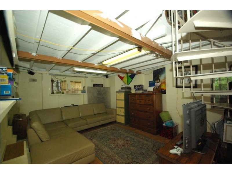 17 Kings Rd, Denistone East NSW 2112